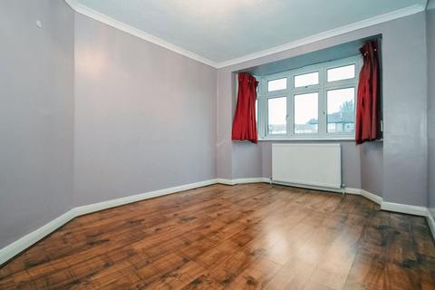 3 bedroom semi-detached house for sale, Carr Road, Northolt