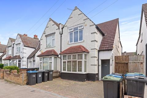 2 bedroom apartment to rent, Meadvale Road, Addiscombe