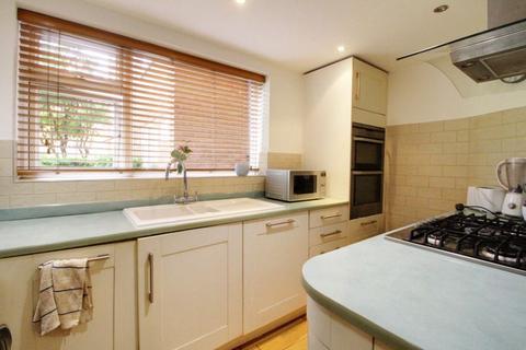 2 bedroom apartment for sale, Lambs Close, Cuffley EN6