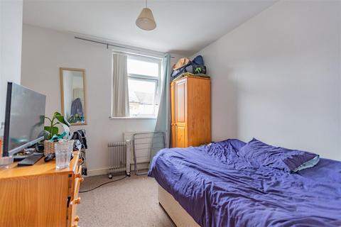 6 bedroom house to rent, Dawlish Road, Birmingham B29