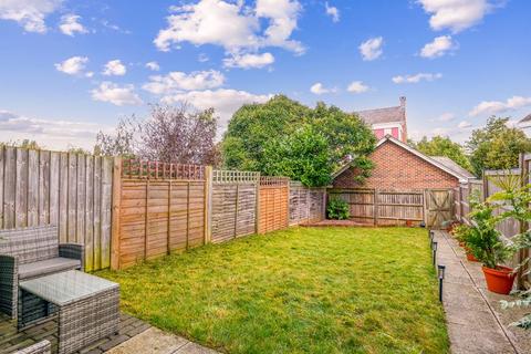 4 bedroom terraced house for sale, Portland Close, Worcester Park, KT4