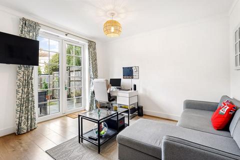 6 Portland Close, Worcester Park, KT4 8DJ