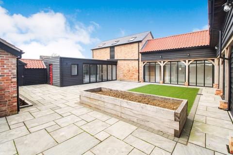 4 bedroom barn conversion for sale, 128 Barford Road, Bedford MK44