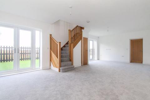 4 bedroom barn conversion for sale, 128 Barford Road, Bedford MK44