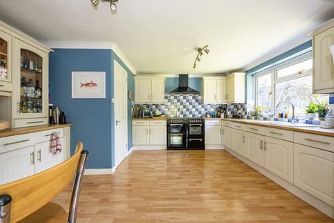 6 bedroom detached house for sale, Croft Road, Crowborough