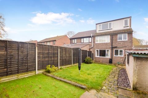 3 bedroom semi-detached house for sale, Ashdene Avenue, Crofton, Wakefield, West Yorkshire