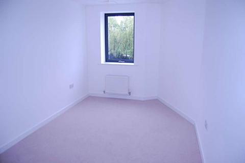 2 bedroom apartment to rent, ADDLESTONE