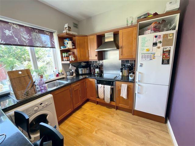 Dining/kitchen