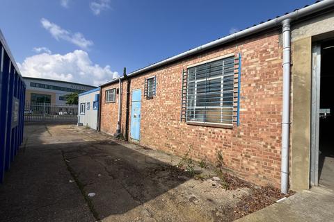 Industrial park to rent, Burgess HIll RH15