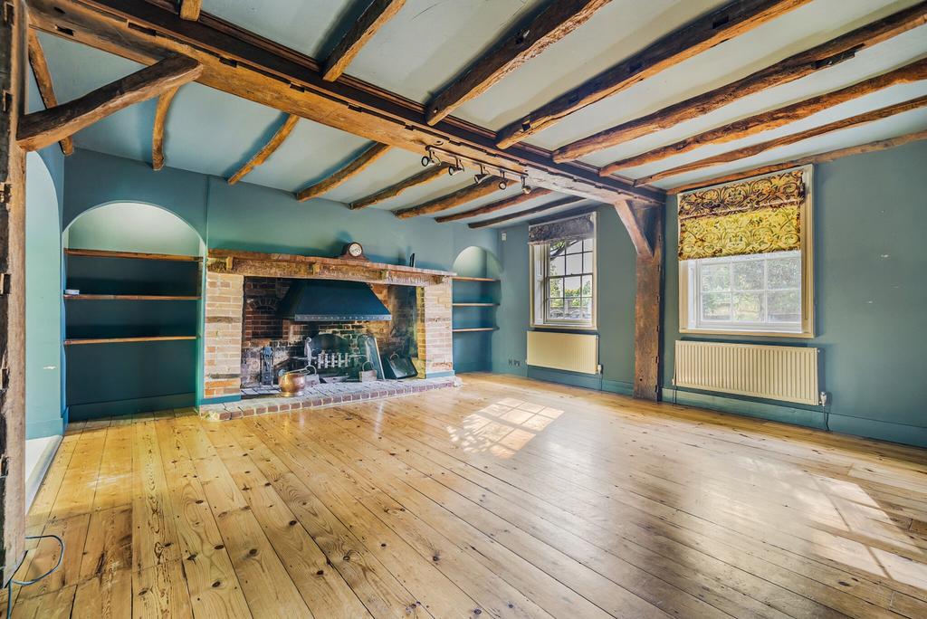 Church Road, Reading RG4 5 bed detached house for sale £1,095,000