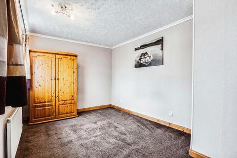 7 Lanshaw Close, Leeds, LS10 3PD