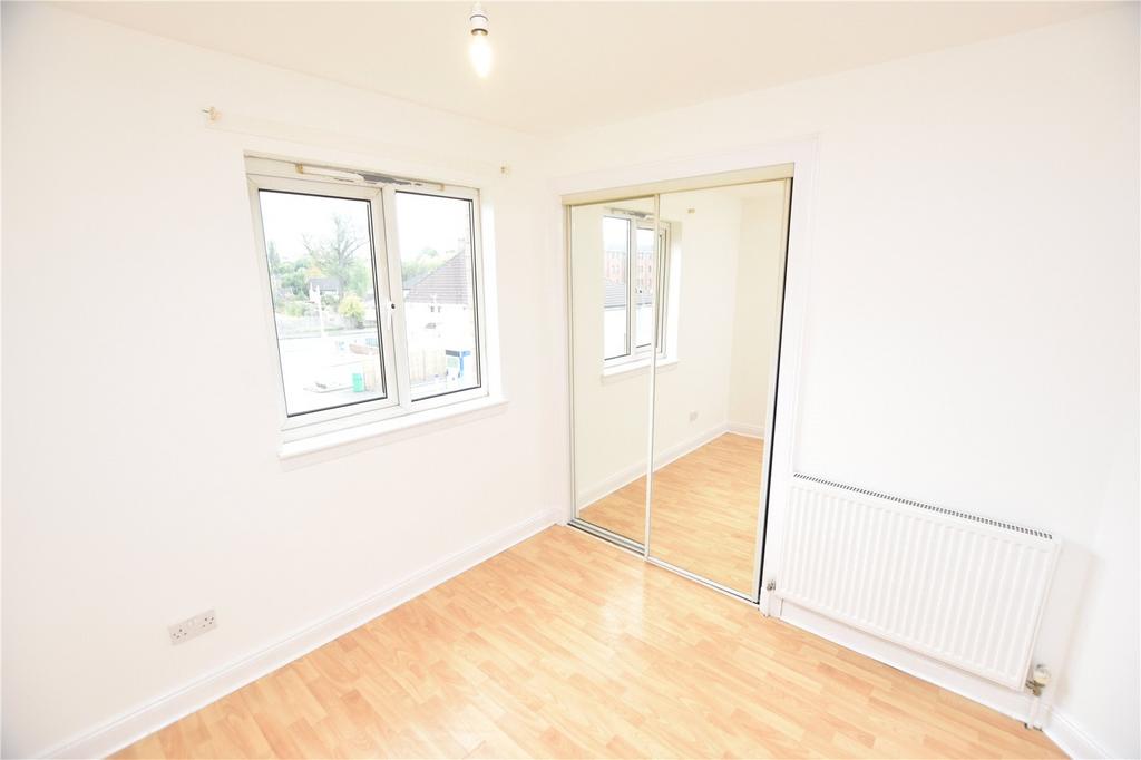 St. Andrews Drive, North Lanarkshire ML5 2 bed flat to rent £750 pcm