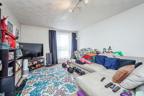 1 bedroom flat for sale, Marlborough Road, Kent ME7