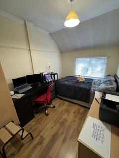 4 bedroom house share to rent, Birmingham B29