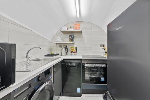 undefined, Warwick Road, W14