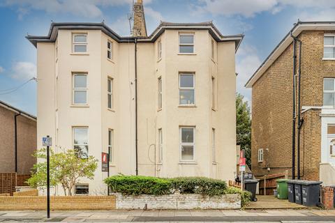 2 bedroom flat for sale, Gilmore Road, Lewisham SE13