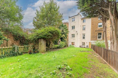 2 bedroom flat for sale, Gilmore Road, Lewisham SE13