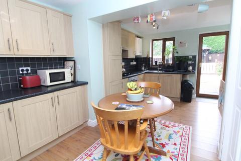 3 bedroom townhouse for sale, Maister Place, Oakworth, Keighley, BD22