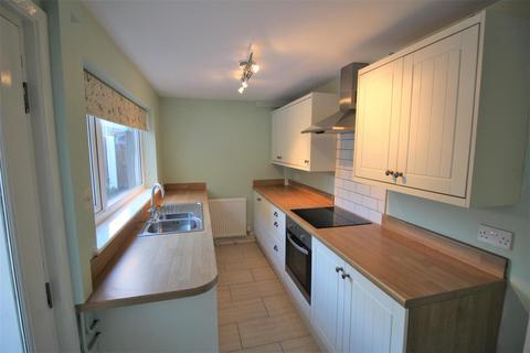 2 bedroom end of terrace house to rent, Candler Street, Scarborough