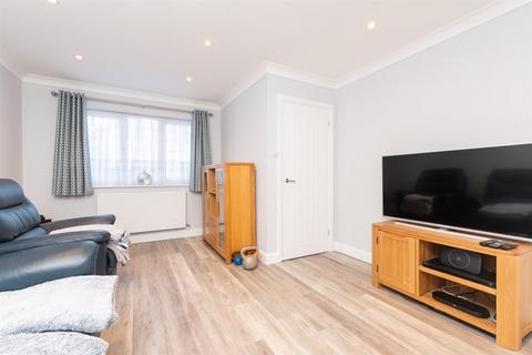 4 bedroom end of terrace house for sale, Arundel Road, Dartford, Kent