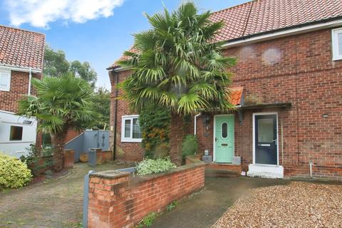 2 bedroom semi-detached house for sale, Holderness Crescent, Beverley, HU17 0BE