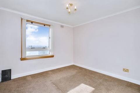 19d Drum Brae Walk, Edinburgh, EH4 8DQ