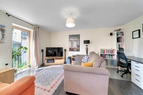 53 Chris Pullen Way, London, N7 9FG