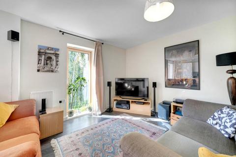53 Chris Pullen Way, London, N7 9FG
