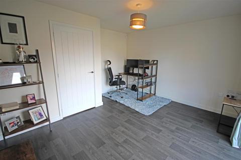 3 bedroom terraced house for sale, Shears Drive, Brighouse HD6