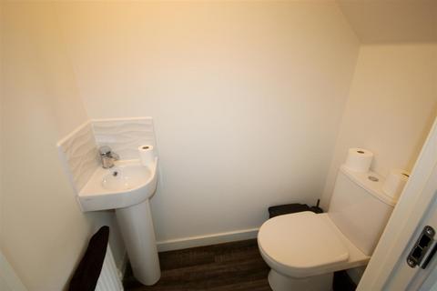 3 bedroom terraced house for sale, Shears Drive, Brighouse HD6