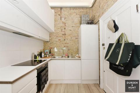 1 bedroom apartment for sale, Cambalt Road, London, SW15