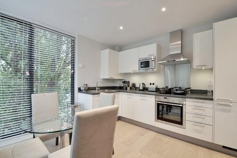 2 bedroom flat for sale, Newbeck Court, Beckenham, Kent, BR3