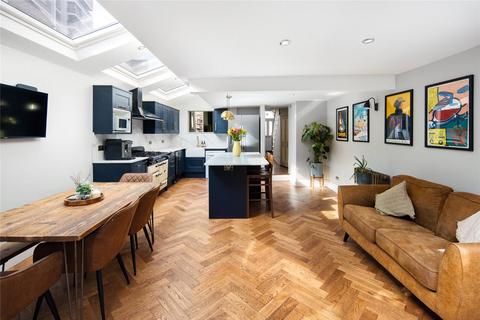 3 bedroom end of terrace house for sale, Maritime Street, Bow, London, E3