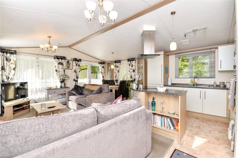 2 bedroom park home for sale, Woodland View, Bashley Caravan Park, Sway Road, New Milton, BH25