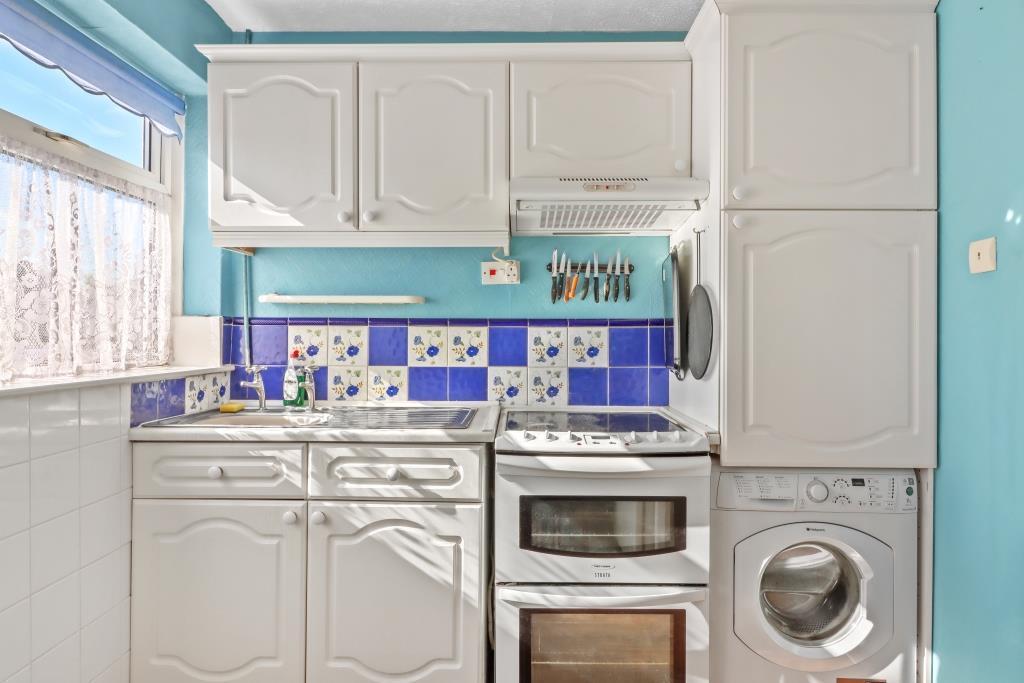 Kitchen Photo 2.jpg