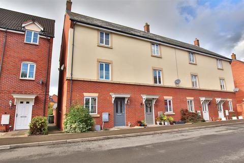 3 bedroom end of terrace house for sale, Crown Road, Walton Cardiff, Tewkesbury