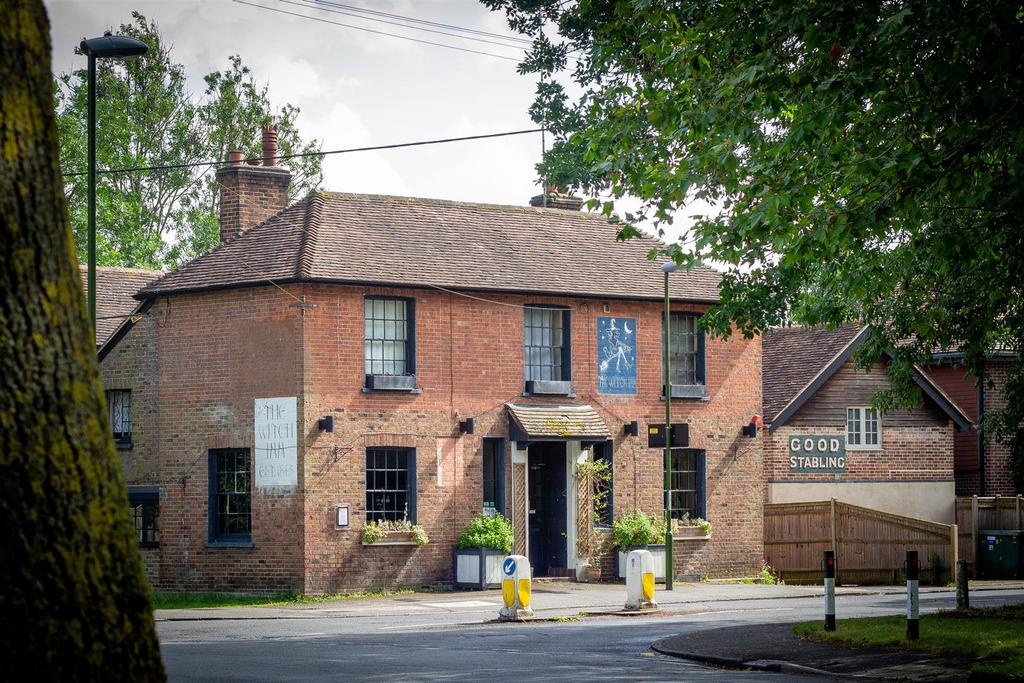 Witch Inn Pub