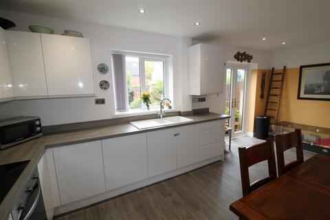 3 bedroom townhouse for sale, Ainsworth Avenue, Horwich, Bolton