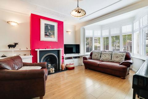 4 bedroom end of terrace house for sale, Forest View Road, Walthamstow E17