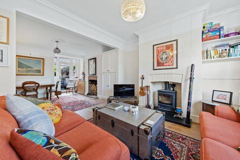16 York Road, Kettering, NN16 0DB