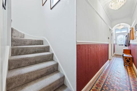16 York Road, Kettering, NN16 0DB