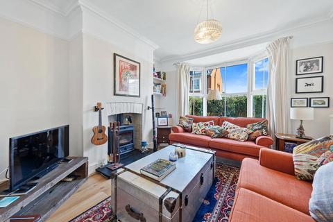 16 York Road, Kettering, NN16 0DB