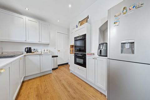 16 York Road, Kettering, NN16 0DB