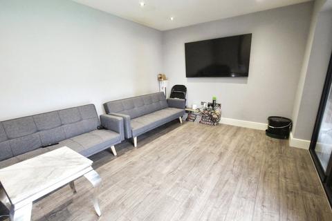 22 Cripsey Avenue, Ongar, CM5 0AT