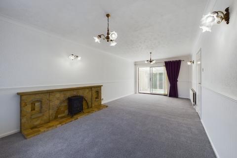 11a Gillsway, Northampton, NN2 8HT