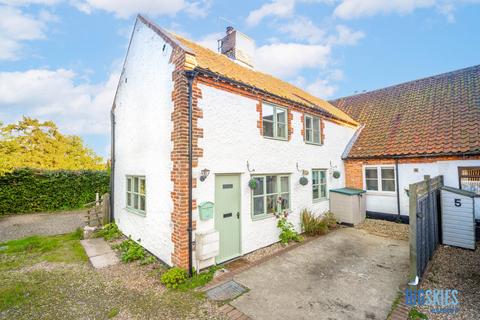 2 bedroom cottage for sale, 11 Pearsons Road, Holt, NR25