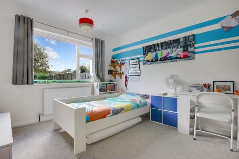 9 Allenstyle Drive, Yelland, Barnstaple, EX31 3DY