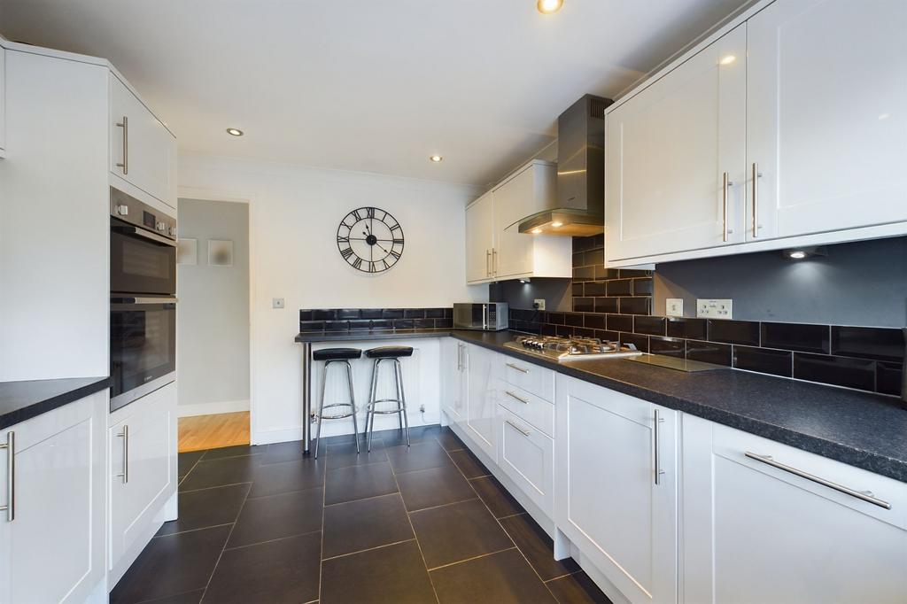 Kitchen / Breakfast Room