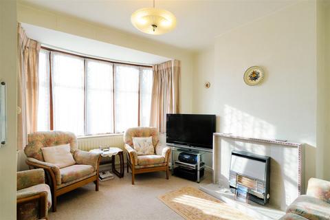 3 bedroom semi-detached house for sale, Thorncliffe Road, Norwood Green UB2