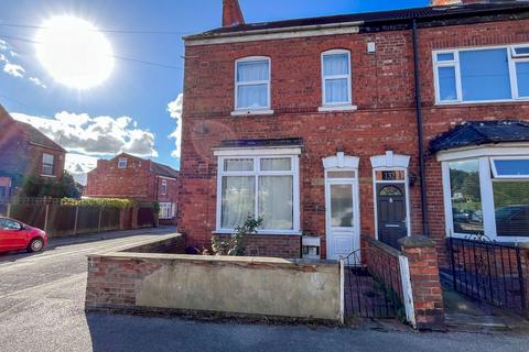 3 bedroom end of terrace house for sale, Sandsfield Lane, Gainsborough, Lincolnshire, DN21